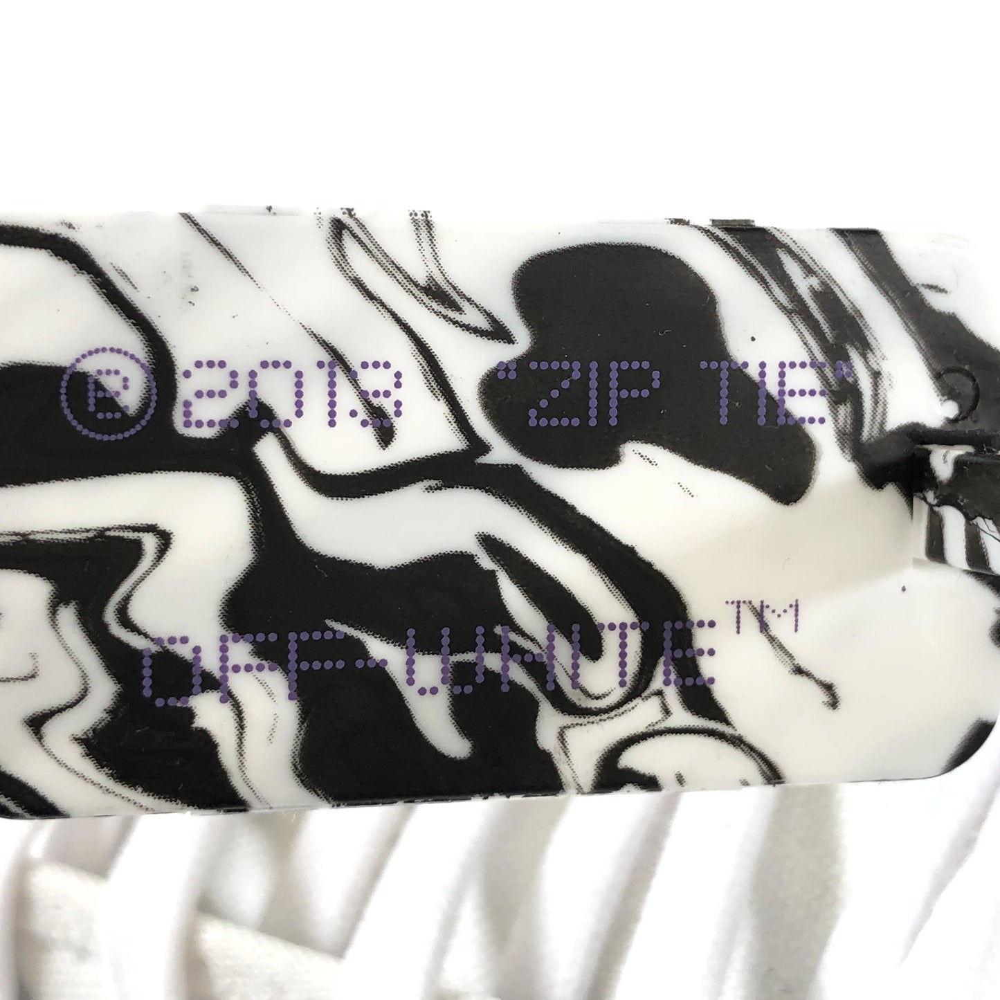OFF WHITE OMIA119F21FAB00101100UNICO